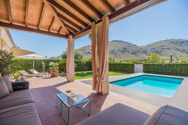 Foto van Waterfront Port d'Alcudia Villa voor 8 - Vakantiehuis in Port d´Alcudia - PoolOfHouse