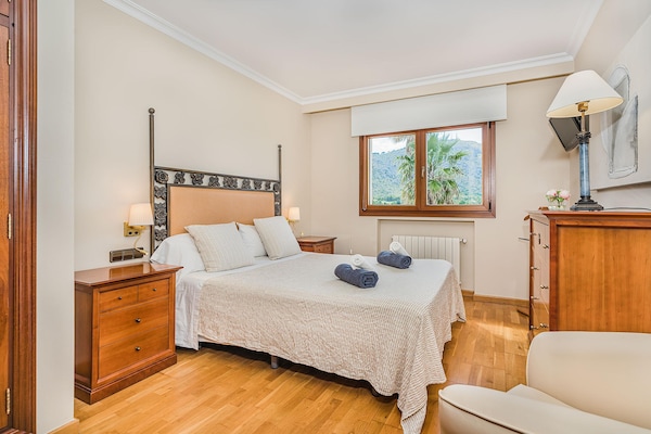 Foto van Waterfront Port d'Alcudia Villa voor 8 - Vakantiehuis in Port d´Alcudia - BedRoom