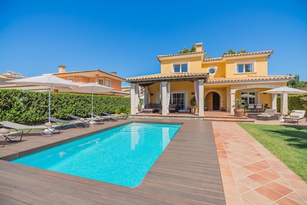 Foto van Waterfront Port d'Alcudia Villa voor 8 - Vakantiehuis in Port d´Alcudia - PoolOfHouse