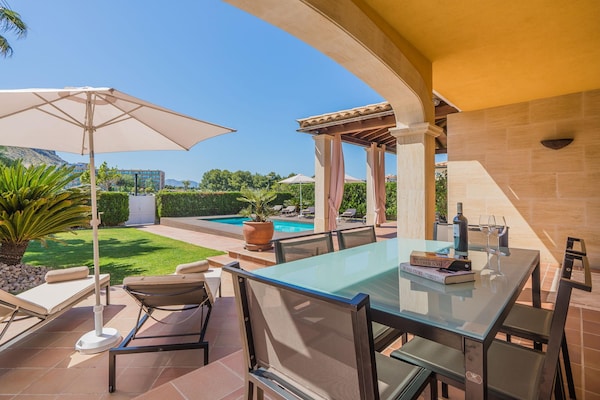 Foto van Waterfront Port d'Alcudia Villa voor 8 - Vakantiehuis in Port d´Alcudia - TerraceBalcony