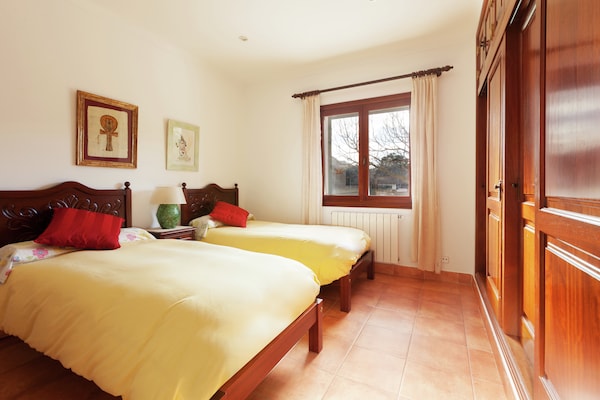 Foto van Huis in Alcudia met zwembad en zeezicht - Vakantiehuis in Alcudia - BedRoom