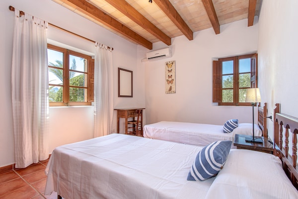 Foto van Villa in Alcudia met privézwembad - Vakantiehuis in Alcúdia - ChildrenRoom