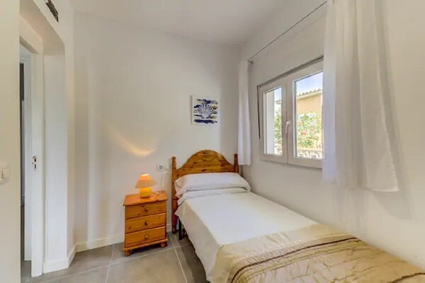 Foto van Villa in Puerto Pollensa met Privézwembad - Vakantiehuis in Port d´Alcudia - ChildrenRoom