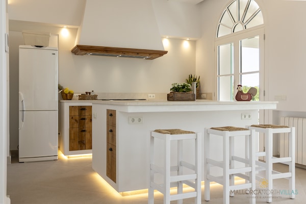 Foto van Villa in Alcudia met privézwembad aan zee - Vakantiehuis in Alcúdia - Kitchen