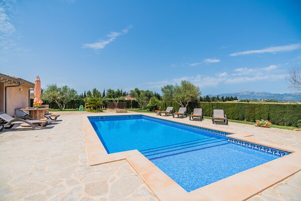 Foto van Vreedzame landvilla in Sa Pobla - Vakantiehuis in Sa Pobla - PoolOfHouse