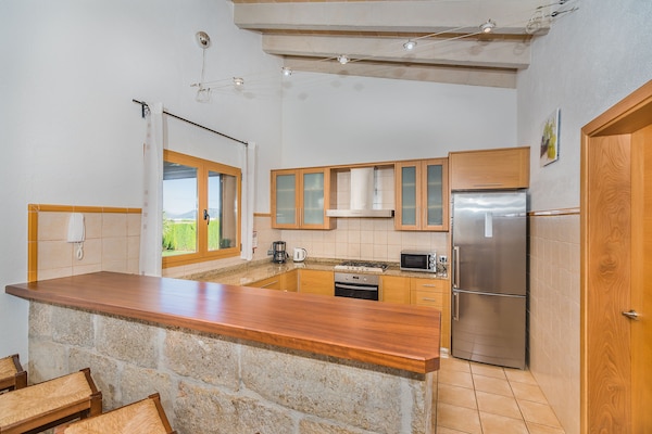 Foto van Vreedzame landvilla in Sa Pobla - Vakantiehuis in Sa Pobla - Kitchen