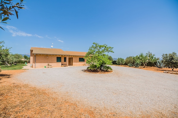 Foto van Vreedzame landvilla in Sa Pobla - Vakantiehuis in Sa Pobla - AreaSummer1KM