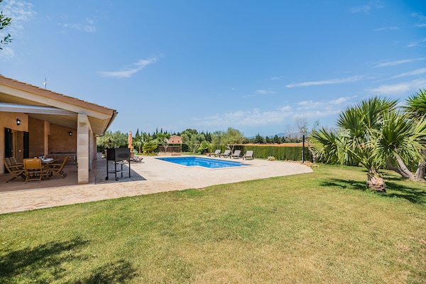 Foto van Vreedzame landvilla in Sa Pobla - Vakantiehuis in Sa Pobla - GardenSummer