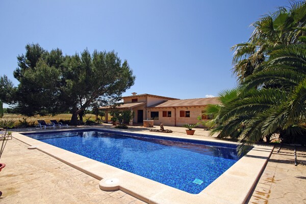 Foto van Landhuis Mallorca bij Alcúdia Baai - Vakantiehuis in Santa Margalida - PoolOfHouse
