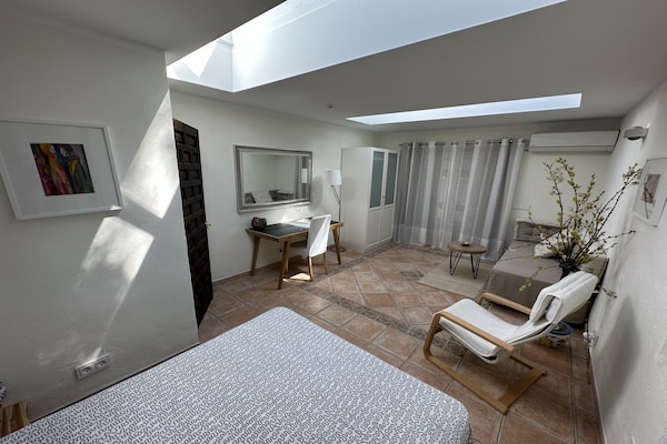 Foto van Villa met Mallorcaanse berguitzicht voor 8 - Vakantiehuis in Pollensa / Pollença - BedRoom