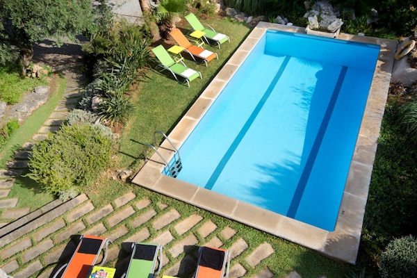 Foto van Traditionele villa met zwembad in Pollensa - Vakantiehuis in Pollensa / Pollença - PoolOfHouse