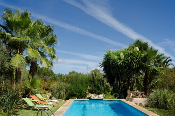 Foto van Traditionele villa met zwembad in Pollensa - Vakantiehuis in Pollensa / Pollença - PoolOfHouse