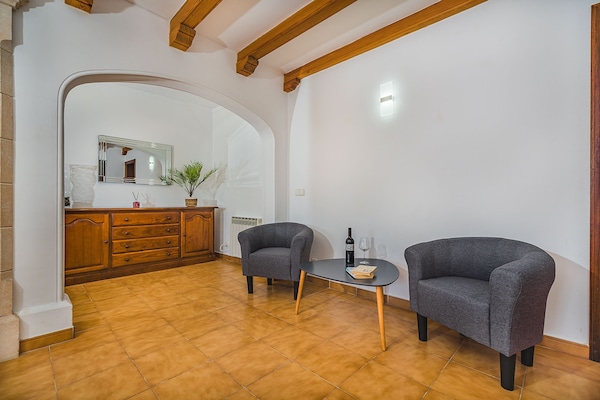 Foto van Vredige Landvilla met zwembad - Vakantiehuis in Pollensa / Pollença - LivingRoom