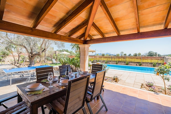 Foto van Vredige Landvilla met zwembad - Vakantiehuis in Pollensa / Pollença - TerraceBalcony