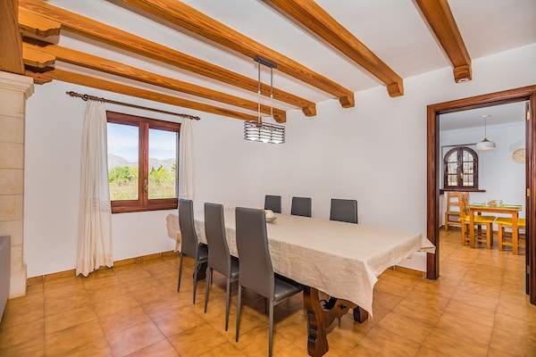 Foto van Vredige Landvilla met zwembad - Vakantiehuis in Pollensa / Pollença - DiningRoom