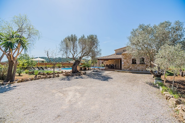 Foto van Vredige Landvilla met zwembad - Vakantiehuis in Pollensa / Pollença - ExteriorSummer
