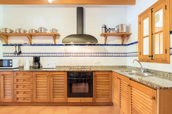 Foto van Schilderachtige Landhaven met zwembad - Vakantiehuis in Pollensa / Pollença - Kitchen