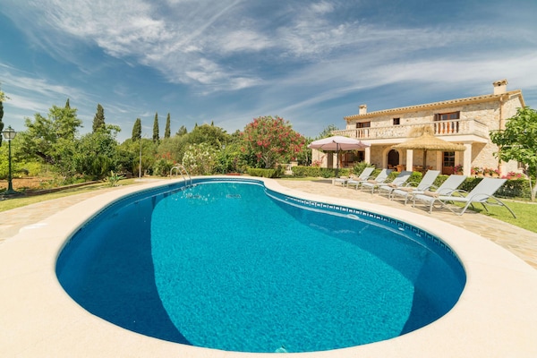 Foto van Schilderachtige Landhaven met zwembad - Vakantiehuis in Pollensa / Pollença - PoolOfHouse