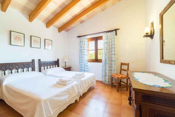 Foto van Schilderachtige Landhaven met zwembad - Vakantiehuis in Pollensa / Pollença - BedRoom