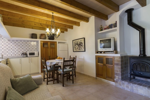 Foto van Pittoresk landhuis voor 6 personen - Vakantiehuis in Pollensa / Pollença - LivingRoom