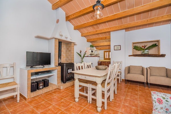 Foto van Rustiek Landhuis voor 4 - Vakantiehuis in Pollensa / Pollença - LivingRoom