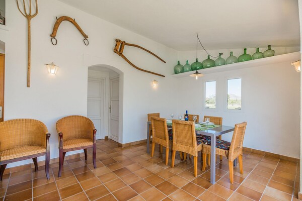 Foto van Vredige landelijke toevluchtsoord met zwembad - Vakantiehuis in Pollensa / Pollença - DiningRoom