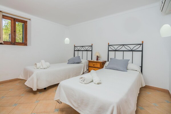 Foto van Vredige landelijke toevluchtsoord met zwembad - Vakantiehuis in Pollensa / Pollença - BedRoom