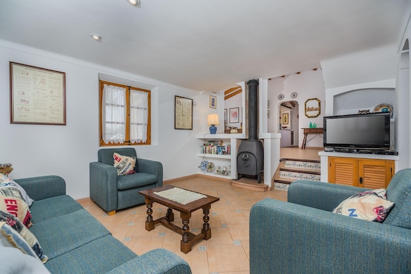 Foto van Vredige landelijke toevluchtsoord met zwembad - Vakantiehuis in Pollensa / Pollença - LivingRoom