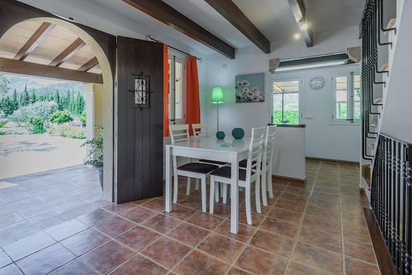 Foto van Villa in Pollensa met uitzicht op de bergen - Vakantiehuis in Pollensa / Pollença - DiningRoom