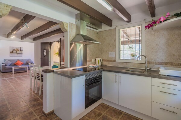 Foto van Villa in Pollensa met uitzicht op de bergen - Vakantiehuis in Pollensa / Pollença - Kitchen