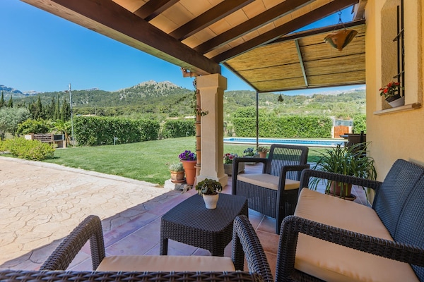 Foto van Villa in Pollensa met uitzicht op de bergen - Vakantiehuis in Pollensa / Pollença - TerraceBalcony
