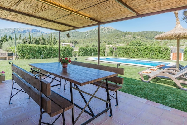 Foto van Villa in Pollensa met uitzicht op de bergen - Vakantiehuis in Pollensa / Pollença - TerraceBalcony