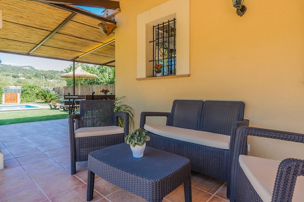 Foto van Villa in Pollensa met uitzicht op de bergen - Vakantiehuis in Pollensa / Pollença - TerraceBalcony
