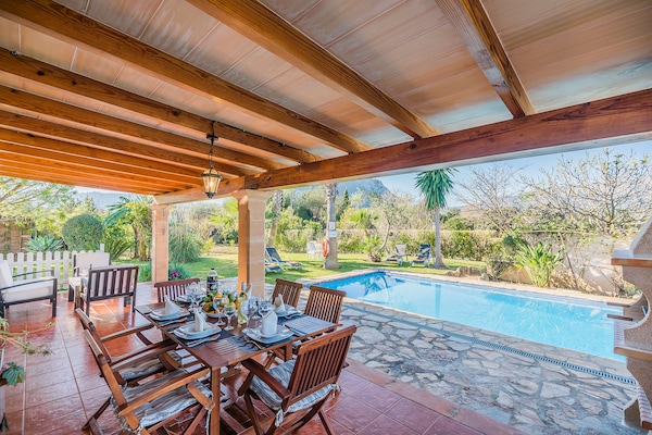 Foto van Vakantieverblijf in de bergen met privézwembad - Vakantiehuis in Pollensa / Pollença - TerraceBalcony