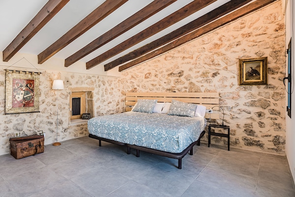 Foto van Rijtjeshuis in de oude binnenstad met zwembad - Vakantiehuis in Pollensa / Pollença - BedRoom