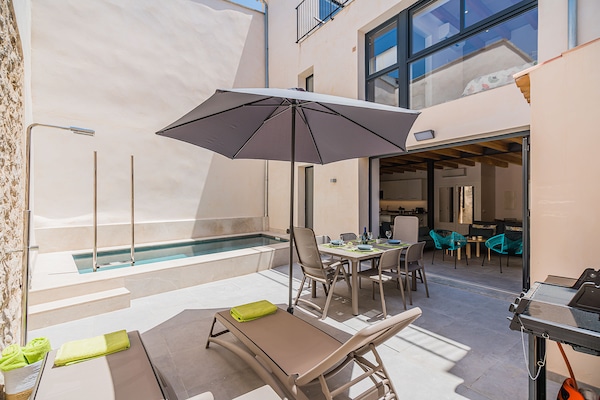 Foto van Rijtjeshuis in de oude binnenstad met zwembad - Vakantiehuis in Pollensa / Pollença - TerraceBalcony