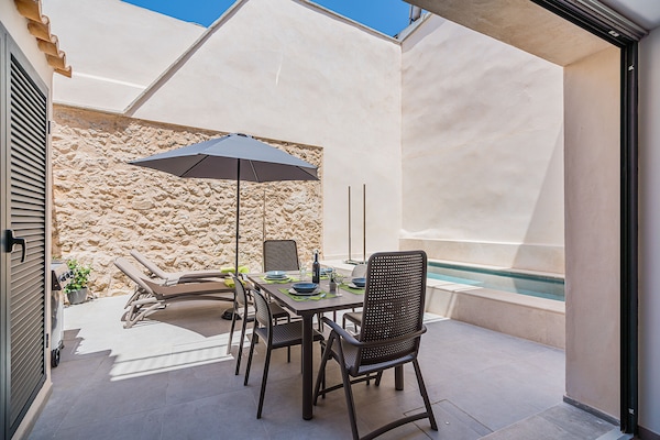 Foto van Rijtjeshuis in de oude binnenstad met zwembad - Vakantiehuis in Pollensa / Pollença - TerraceBalcony