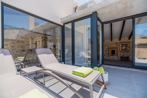 Foto van Rijtjeshuis in de oude binnenstad met zwembad - Vakantiehuis in Pollensa / Pollença - TerraceBalcony