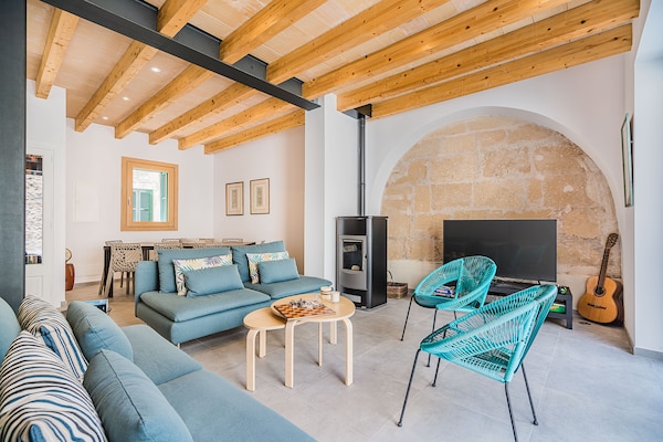 Foto van Rijtjeshuis in de oude binnenstad met zwembad - Vakantiehuis in Pollensa / Pollença - LivingRoom