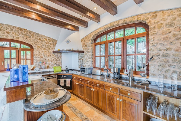 Foto van Villa in Pollença met privézwembad - Vakantiehuis in Pollensa / Pollença - Kitchen
