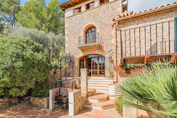 Foto van Villa in Pollença met privézwembad - Vakantiehuis in Pollensa / Pollença - ExteriorSummer