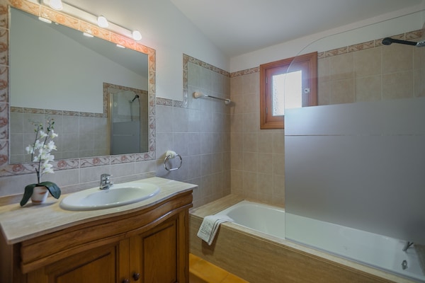 Foto van Villa op het platteland in Pollensa - Vakantiehuis in Pollensa / Pollença - BathRoom