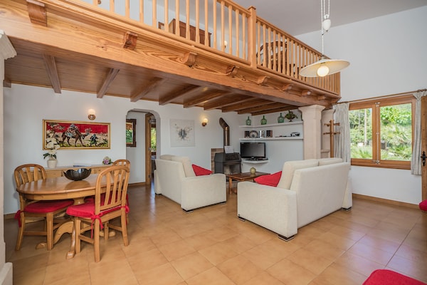 Foto van Villa op het platteland in Pollensa - Vakantiehuis in Pollensa / Pollença - LivingRoom