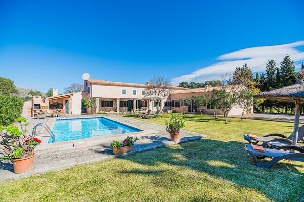 Foto van Villa in Pollensa met privézwembad - Vakantiehuis in Pollensa / Pollença - ExteriorSummer