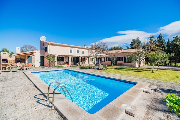 Foto van Villa in Pollensa met privézwembad - Vakantiehuis in Pollensa / Pollença - ExteriorSummer