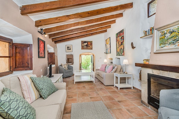 Foto van Villa vlakbij de oude binnenstad van Pollensa - Vakantiehuis in Pollensa / Pollença - LivingRoom