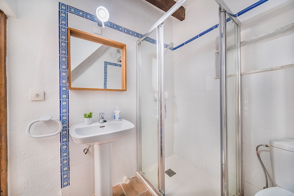 Foto van Villa vlakbij de oude binnenstad van Pollensa - Vakantiehuis in Pollensa / Pollença - BathRoom