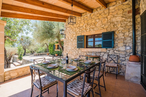 Foto van Villa vlakbij de oude binnenstad van Pollensa - Vakantiehuis in Pollensa / Pollença - TerraceBalcony