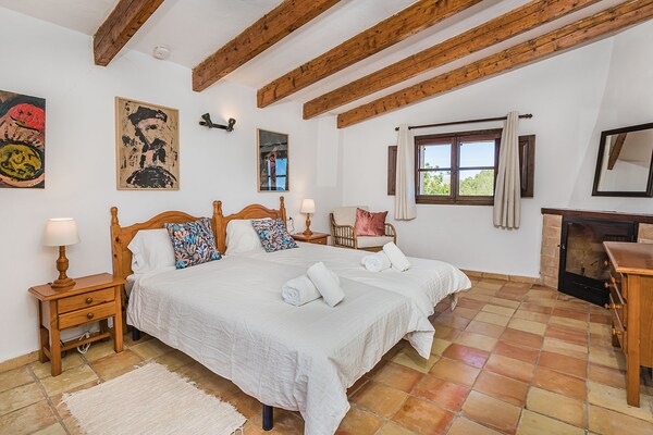 Foto van Villa vlakbij de oude binnenstad van Pollensa - Vakantiehuis in Pollensa / Pollença - BedRoom