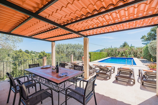 Foto van Villa vlakbij de oude binnenstad van Pollensa - Vakantiehuis in Pollensa / Pollença - TerraceBalcony